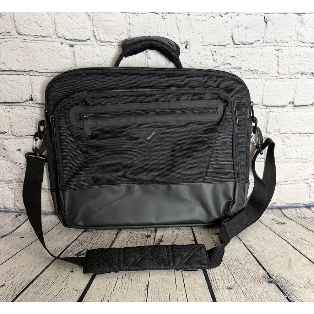 New Targus Large Laptop/Messenger Bag In Black